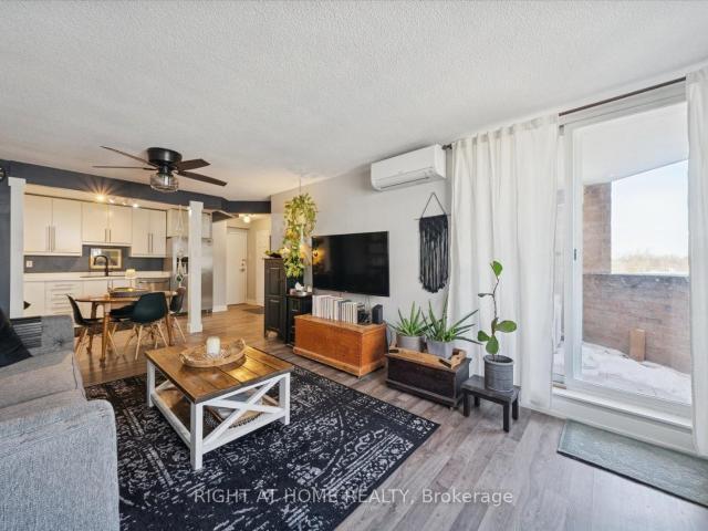 707 260 Davis Drive, Newmarket | 3Beds/1Bath, Condo, $510,000 | Condos. Ca