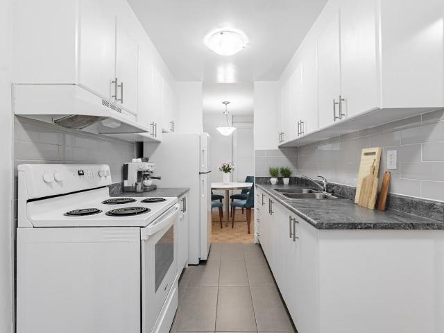 707 711 Finch Avenue West 2 Bedroom Apartment for Rent at 711 Wilmington Gardens, Toronto, ON M3H 4X6 Bathurst Manor
