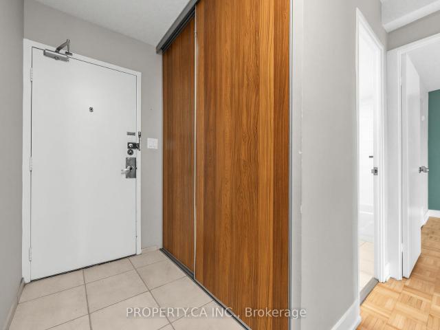 708 10 Edgecliffe Golfway, North York | 2Beds/1Bath, Condo, $2,500/mo | Condos. Ca