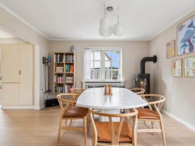 708 2 Enghavevej 18, st Hyggelig og veldisponeret ideel anpart med dejlig have og fantastisk nabosk RealMæglerne