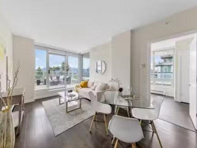 708 9060 University Crescent, Burnaby, BC, V5A 0E1 Single Fa.