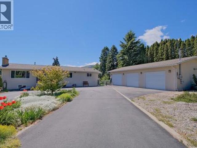 709 Bartlett Drive, Penticton, BC, V2A 7K8 house for sale | Listing ID 10393 | Royal LePage
