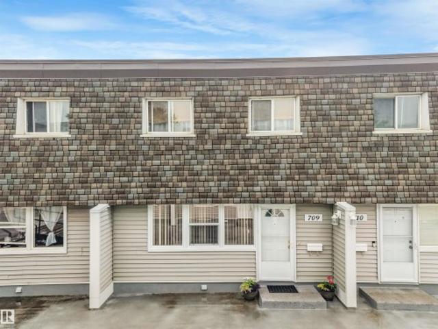 709 Village On The Green Nw, Edmonton, AB, T5A 1H2 townhouse for sale | Listing ID E4500 | Royal LePage