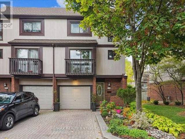 70 1080 Walden Circle, Mississauga, ON, L5J 4J9 townhouse for sale | Listing ID W12030 | Royal LePage