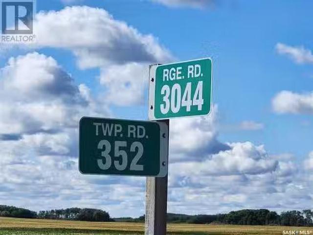 70 Acre Build Site Ne, Corman Park Rm No. 344, SK, S7J 2J9 v.