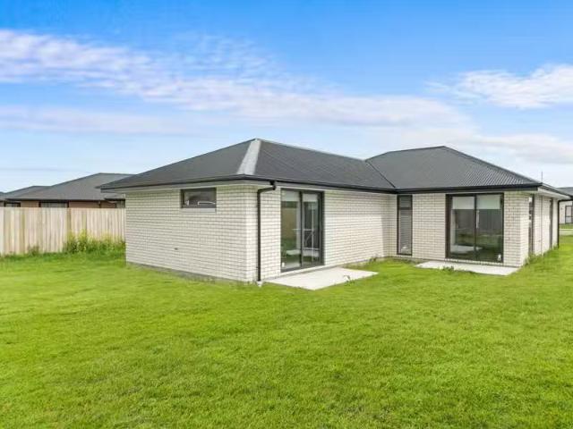 70 Amberley Beach Road, Amberley, NZ 7410 House for Sale