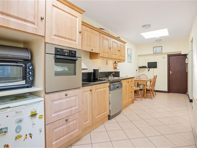 70 Balally Drive, Dundrum, Dublin 16 OMD Estate Agents 4825 MyHome. Ie Residential