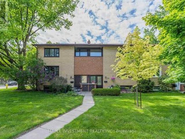 70 Broadpath Road, Toronto, ON, M3C 2B5 townhouse for sale | Listing ID C12050 | Royal LePage