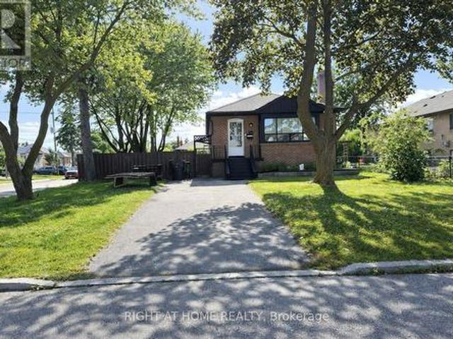 70 Bunnell Crescent, Toronto, ON, M3M 2C1 house for sale | Listing ID W12735 | Royal LePage