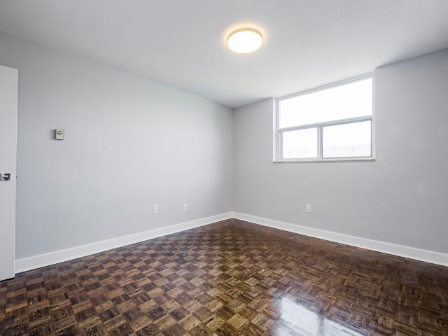 70 Park Street East 1 Bedroom Apartment for Rent at 70 Park St E, Mississauga, ON L5G 1M5 Port Credit