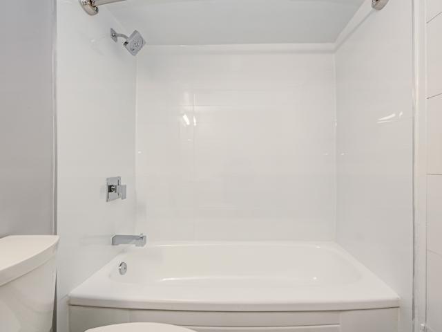 70 Park Street East 2 Bedroom Apartment for Rent at 70 Park St E, Mississauga, ON L5G 1M5 Port Credit