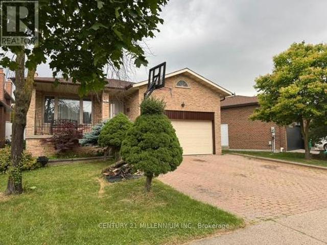 70 Professor'S Lake Parkway, Brampton, ON, L6S 3Y4 house for sale | Listing ID W12256 | Royal LePage