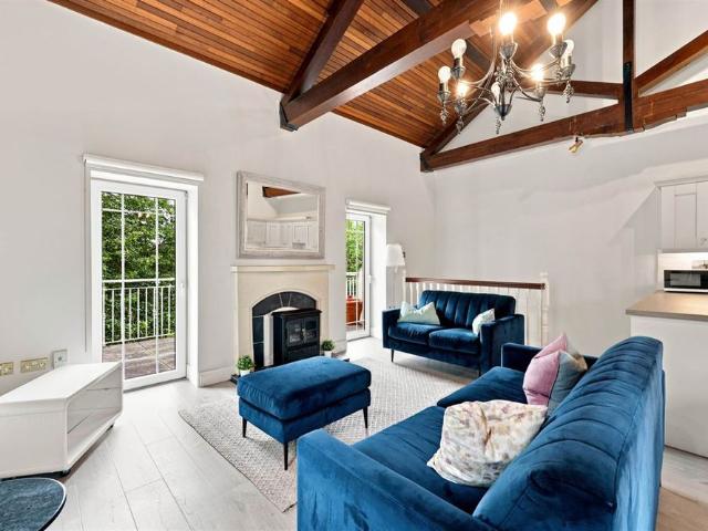 70 Radcliff Hall, St. Johns Road, Sandymount, Dublin 4
