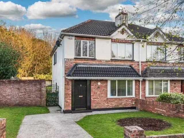 70 Rathcurragh, Green Road, W12EP38 is for sale