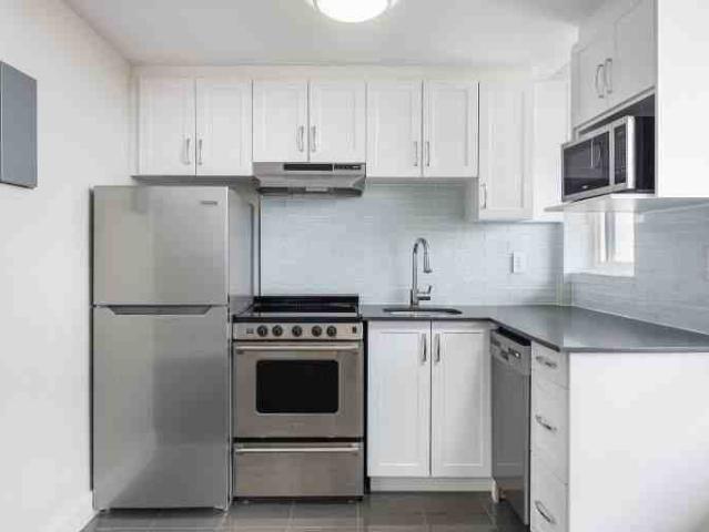 70 Spadina Road Studio Apartment for Rent at 70 Spadina Rd, Toronto, ON M5R 2T6 The Annex