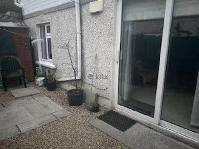 70a Comeragh Road, Dublin 12, Drimnagh, Dublin 12 is for rent
