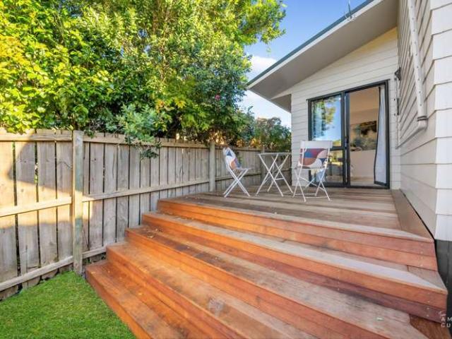 70B Sturges Road, Henderson, Waitakere City