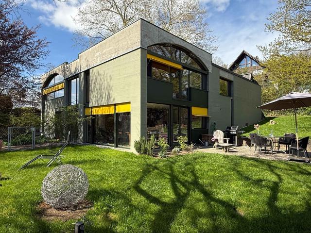 70s Architekten Ikone: Extravagantes Loft Wohnen an der Goldküste