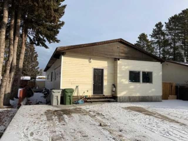 7106 South Glen Avenue, Edson, AB, T7E 1M9 house for sale | Listing ID A2282 | Royal LePage