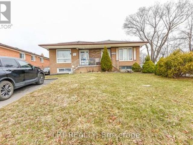 7101 Codlin Avenue, Mississauga, ON, L4T 2M3 house for sale | Listing ID W13070 | Royal LePage