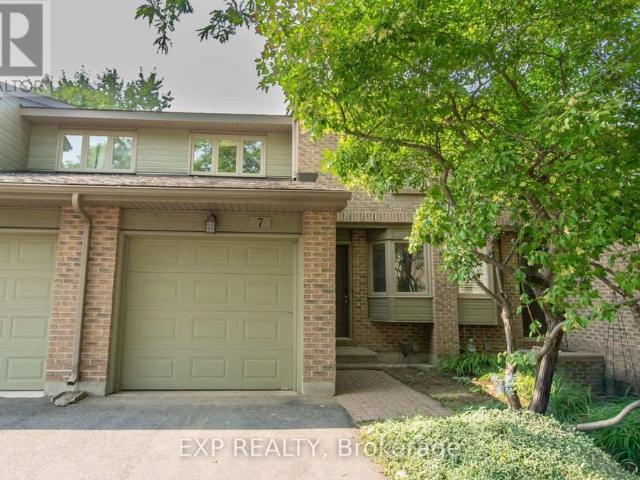 710 Coronation Avenue #unit 7 Ottawa, ON K1G4G7