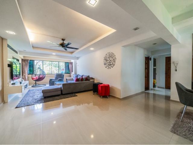 710 Bedok Reservoir Road HDB Apartment For Sale, $649,000, 3 Bed 2 Bath 1,302 sqft $498.00 psf