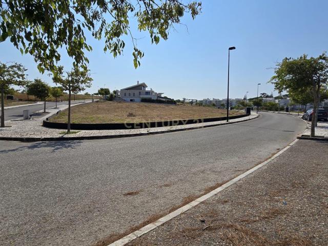 710 m² de Exclusividade num Novo Condomínio na Aldeia dos Capuchos
