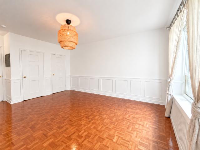 710 Spadina Ave 305 Toronto ON M5S2J3