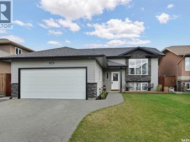 710 Redwood Crescent, Warman, SK, S0K 4S2 house for sale | Listing ID SK044965 | Royal LePage