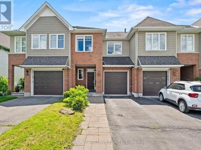 711 Hazelnut Crescent, Ottawa, ON, K1T 3T8 house for sale | Listing ID X13484 | Royal LePage