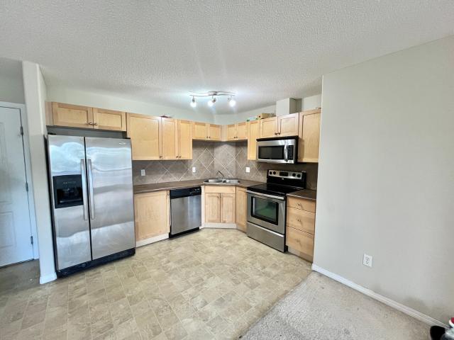 7120, 7327 Terwillegar Drive 7327 Terwillegar Drive [object Promise] for Rent