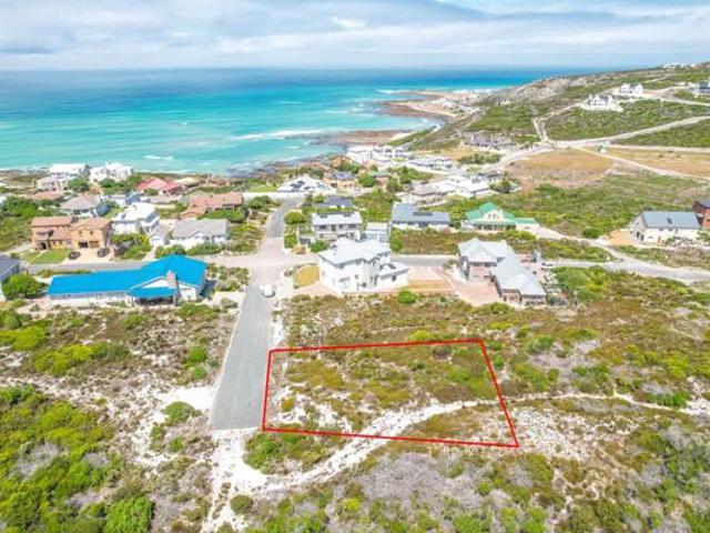 712 m² Land available in Struisbaai