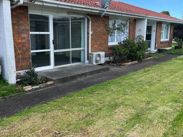 7/12 Reagan Road, Papatoetoe, Manukau City