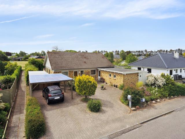 713 0 Sigsbjergvej 11, Erritsø Velholdt villa i attraktivt område RealMæglerne