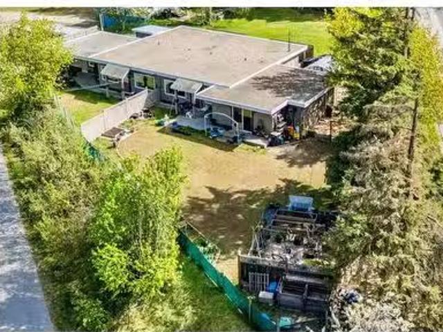 714 12Th Street, Castlegar, BC, V1N 2K3 commercial for sale.