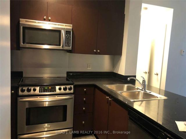 714 18 Beverley Street S, Toronto | Leased, C12521 | Condos. Ca