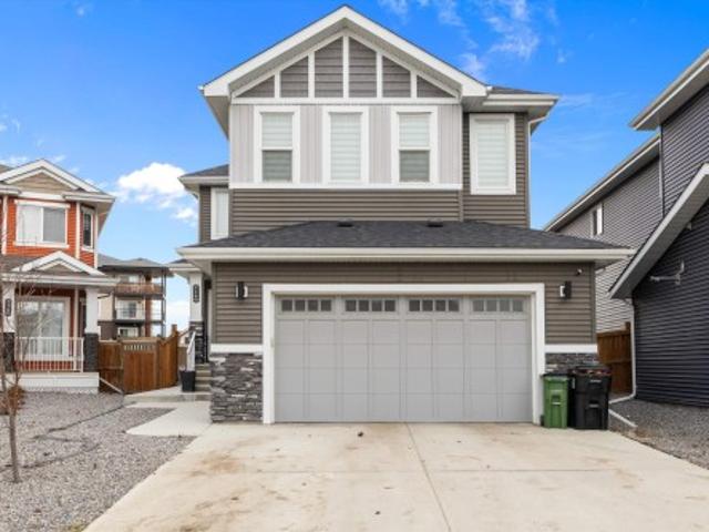 714 Ebbers Place, Edmonton, AB, T5Y 3V3 house for sale | Listing ID E4483 | Royal LePage