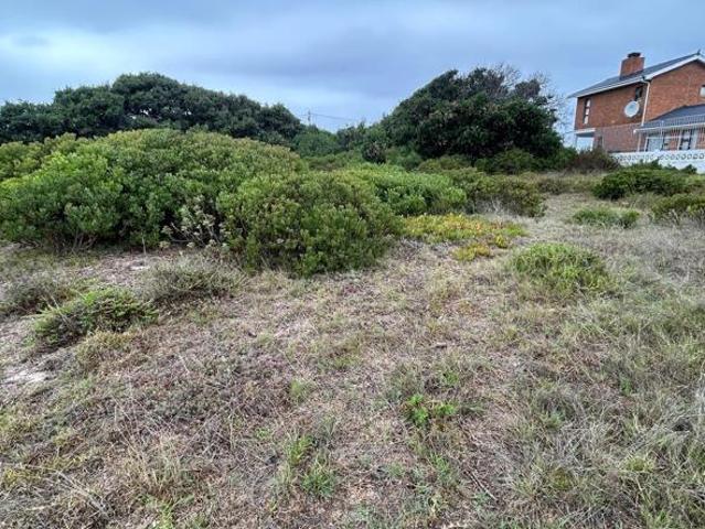 714 m² Land available in Sandbaai