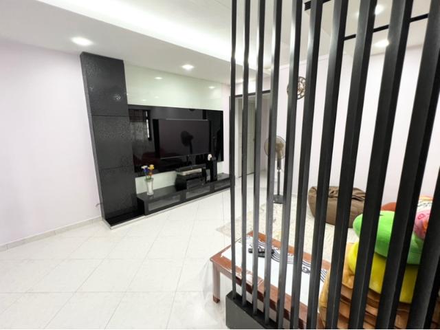 714 Woodlands Drive 70 HDB Apartment For Sale, $550,000, 3 Bed 2 Bath 1,076 sqft $511.00 psf