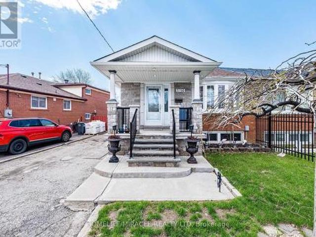 7150 Harwick Drive, Mississauga, ON, L4T 3A4 house for sale | Listing ID W12939 | Royal LePage