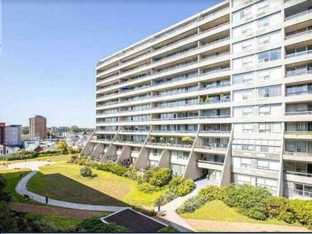 715 55 WILLIAM ST E Oshawa Ontario