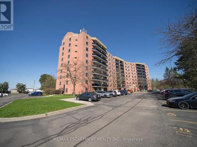 715 9 Bonheur Court, Brantford, ON, N3P 1Z5 condo for sale | Listing ID X13039 | Royal LePage
