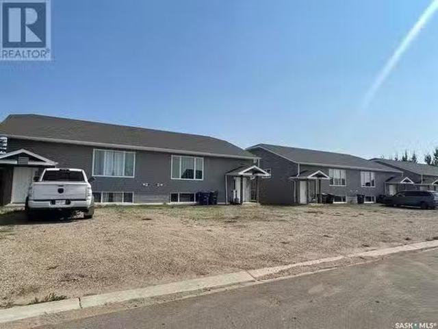 716 Columbia Avenue, Kerrobert, SK, S0L 1R0 investment for.