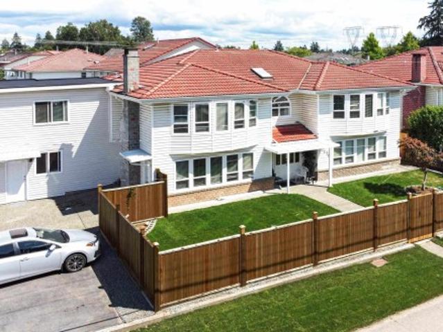 7176 Street, Surrey, BC, V3W 3W8 house for sale | Listing ID R3085 | Royal LePage