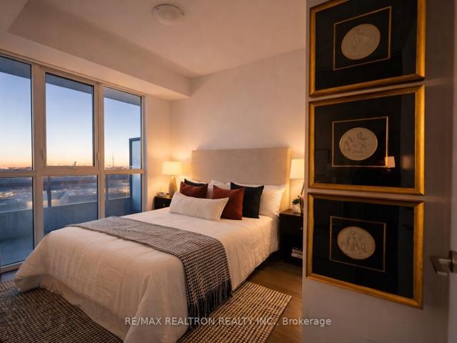 717 60 Honeycrisp Crescent, Vaughan | 1+1Beds/1Bath, Condo, $499,900 | Condos. Ca