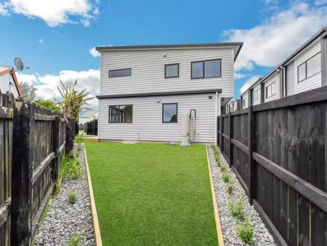 7/17 Barneys Farm Road, Clendon Park, Manukau City