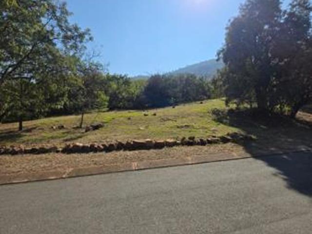 717 m² Land available in Kosmos