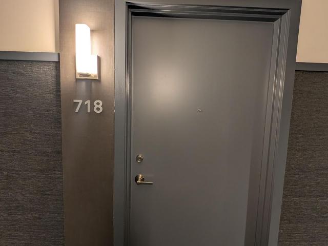 718 2 Eglinton Avenue W, Mississauga | Leased, W13695 | Condos. Ca
