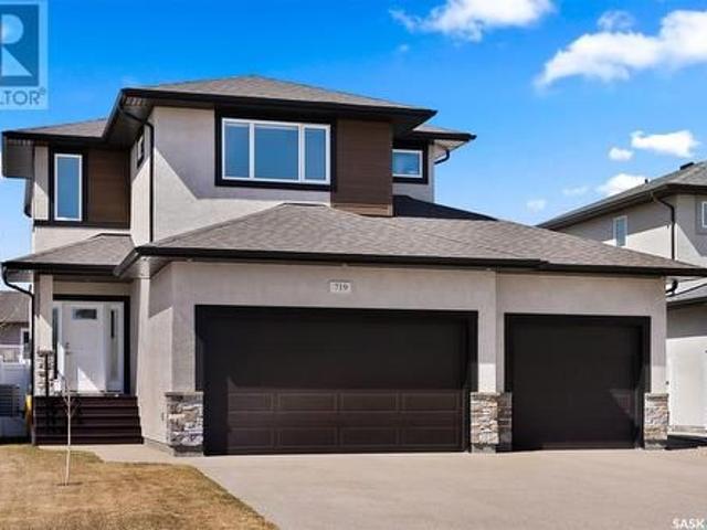 719 Aspen Crescent, Pilot Butte, SK, S0G 3Z0 house for sale.