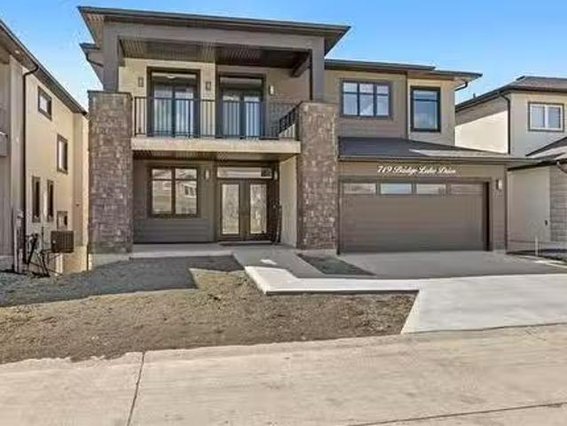 719 Bridge Lake Dr, Winnipeg, MB, R3Y 1S4 Luxury House for s.